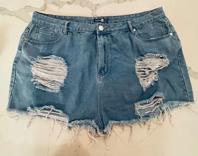 Pantalones Cortos Denim BOOHOO Daisy Dukes Talla EE. UU. 18 Reino Unido 22 Lavado Ligero Foto 1 de 3