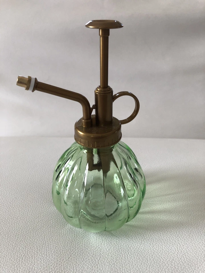 Water mister for plants, flowers, garden, essential oils - spray or mist - Green - Image 1 of 1