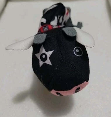 2012 Farmville Animal Rockville Star Cow, Old Maid Game, by Hasbro NEW - Image 1 of 4