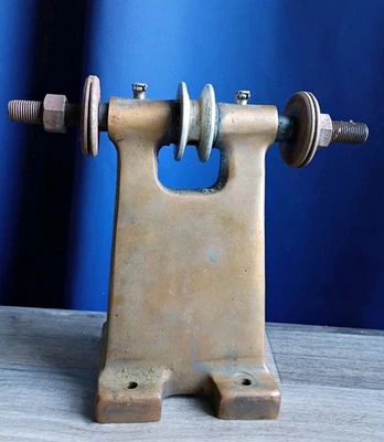 Pulidora de latón con transmisión por correa de colección amoladora de banco eje  Foto 1 de 4