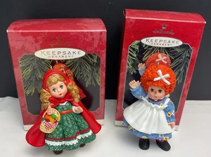 Menge 2 Punze Madame Alexander Andenken Ornamente H7 - Bild 1 von 23