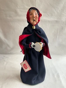 Byers Choice Caroler Salvation Army Grandmother Woman w/ Tambourine & Hang Tag - Picture 1 of 9