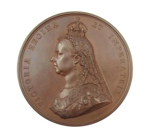 1887 VICTORIA JUBILEE 77mm BRONZE CASED MEDAL - BY BOEHM - Picture 1 of 4