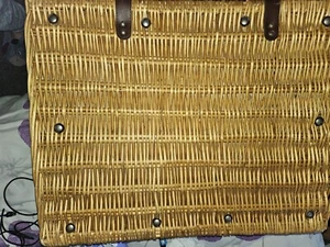 Vintage 6 Person Picnic Basket - Picture 1 of 12
