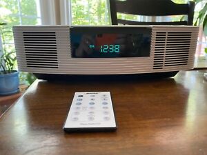 Bose Wave AWRC-1P Stereo CD Player and Radio with Remote - White
