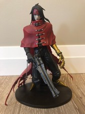 Final Fantasy VII - Vincent Figure - Play Arts - Good Condition - Used - 