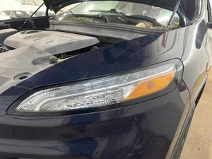 Used Turn Signal / Parking Light Assembly fits: 2014 Jeep Cherokee Park Lamp-Tur - Picture 1 of 19
