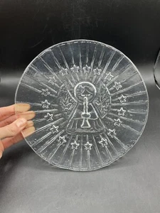 PUKEBERG SWEDEN ART GLASS ANGEL DISH PLATE - Picture 1 of 4