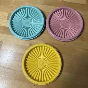 Vintage Tupperware Replacement Lids Round 5” Servalier. Yellow, Pink, Teal 812- - Picture 1 of 4