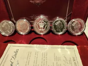 1992 Masterpieces in Silver The Royal Ladies+Medallion With COA Over 6 Oz Silver - Picture 1 of 19