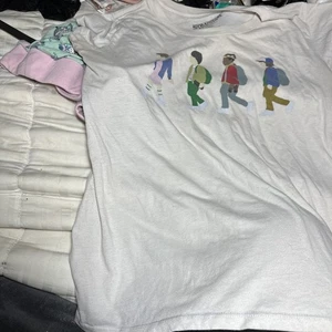 Camiseta blanca para mujer Stranger Things Netflix talla XL aplastada - Imagen 1 de 11