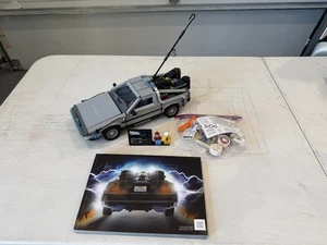 LEGO Icons: Zurück in die Zukunft Zeitmaschine (10300) mit Anleitung - Bild 1 von 6