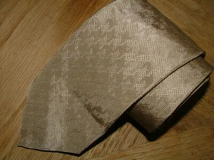 HERREN KRAWATTE GIORGIO ARMANI 100 % SEIDE HERGESTELLT IN ITALIEN GOLD GEOMETRISCH #0371 - Bild 1 von 4