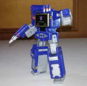 Transformers Kingdom Soundwave complete core class - Picture 1 of 4