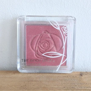 The Body Shop RoseFlower Blusher Blush 02 Discontinued uk - Picture 1 of 2
