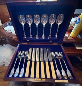 Antiker Chistopher Johnson & C0. Versilbertes Fischset Service für sechs Personen - Bild 1 von 7