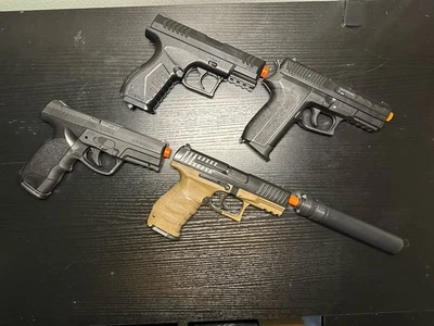 Airsoft lot - Image 1 of 4