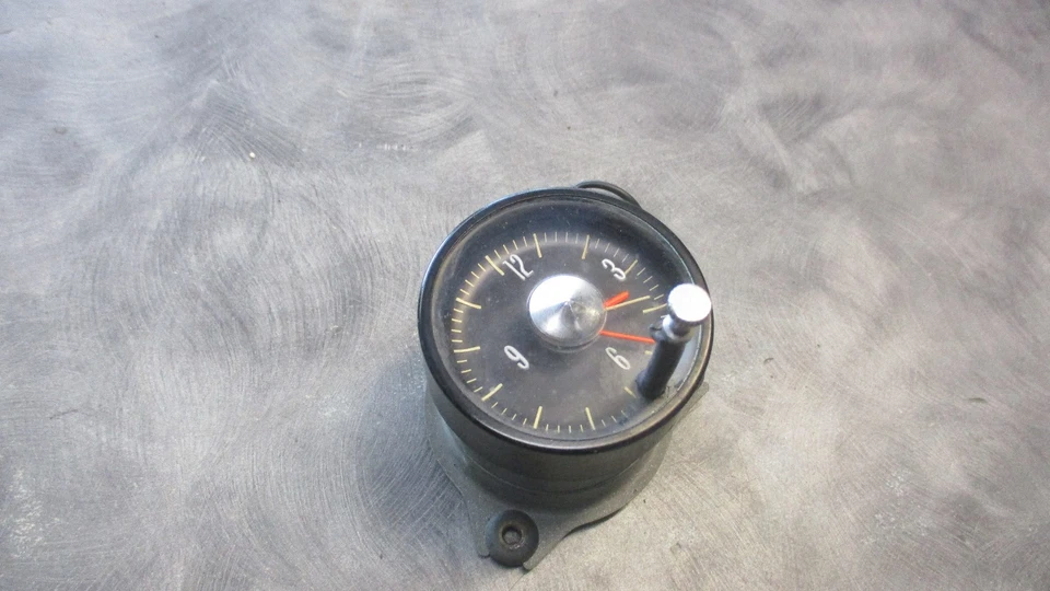 Reloj Oldsmobile Cutlass 442 Supreme 1967 Foto 1 de 4