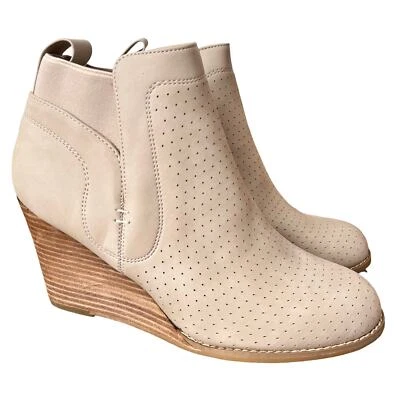 Botín DV by Dolce Vita Gerdy Wedgie Talla 8.5 Beige Shabby Chic NUEVO Foto 1 de 4