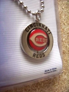Cincinnati Reds spinner logo / #1 Fan chain necklace - Picture 1 of 4