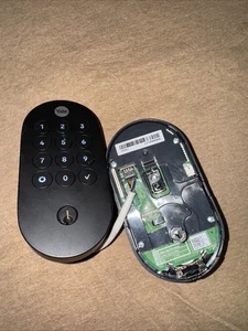 Yale mattschwarz gleichschließend Riegel Smart Lock mit Google Matter ohne Schlüssel - Bild 1 von 3