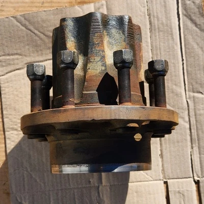 Cubo traseiro 1985-1997 OBS Ford F250 F350 Sterling 10,25" SRW DRW 8 lugares F5TW-AA FABRICANTE DE EQUIPAMENTO ORIGINAL - Imagem 1 de 4