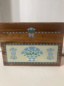 AMERICAN GREETINGS Vintage The Country Home Wooden Greeting Card Organizer Box - Picture 1 of 7