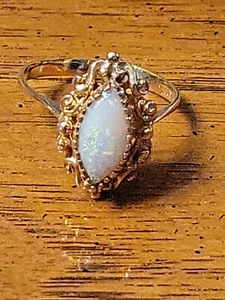 STUNNING ELEGANT MARQUISE CABOCHON OPAL 14K YELLOW GOLD JG RING SIZE 8.5 - Picture 1 of 15