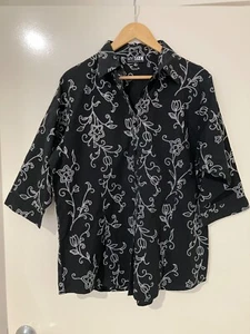 My Size Womens Button Up Shirt Plus Blouse Size S White Black floral collar - Picture 1 of 6
