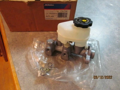 ACDelco 174-739 brake master cylinder General Motors 18029914  made in USA   Foto 1 de 4