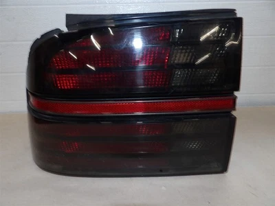 CONJUNTO DE LANTERNA TRASEIRA LATERAL DE PASSAGEIRO CHEVY BERETTA 89-1996 RH QUARTO PAINEL MONTADO - Imagem 1 de 4