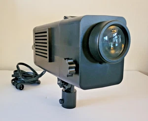2015 Mr. Christmas Motion Holiday Projector with 20 Discs and Remote *NO STAKE* - Picture 1 of 10