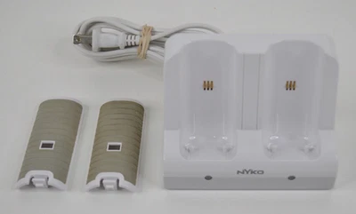 Nyko Wii Remote Dual Charger Base Station White 87000-A50 w/ 2 Battery Covers - Image 1 of 4