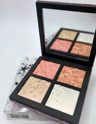 MAC COSMETICS Holiday 2019 Star-Dipped Face Compact - LIGHT BNIB 100% Authentic - Image 1 of 4