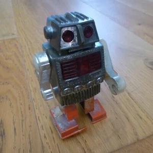 Robot Wind Up Space Toy Vintage Hong Kong IMCD READ DESC Free UK P+P - Picture 1 of 11