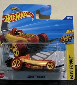 Hot Wheels #85 Fast Foodie 2025 1/5 Street Wiener bronceado-naranja con ruedas rojas 5 velocidades - Imagen 1 de 2