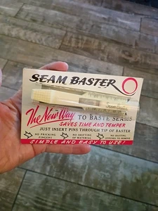 The Seam Baster Tool Vintage Nuevo en Paquete NUEVA PUBLICIDAD Carpeta de Costura Años 50-60 Acolchador  - Imagen 1 de 8