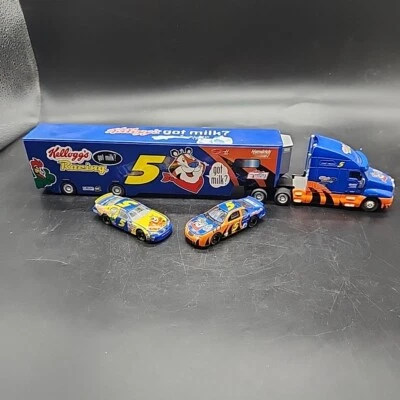 Coche de transporte Kellogg's Racing Tony Tiger 1:64 Hendrick Labonte 1996 con 2 autos Foto 1 de 4