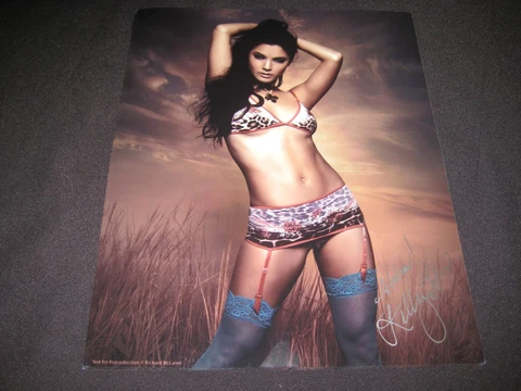 ACTRESS KELLY HU SCORPION KINGS,XMEN II, NINJA TURTLES AUTOGRAPHED PHOTO W/ COA Cover