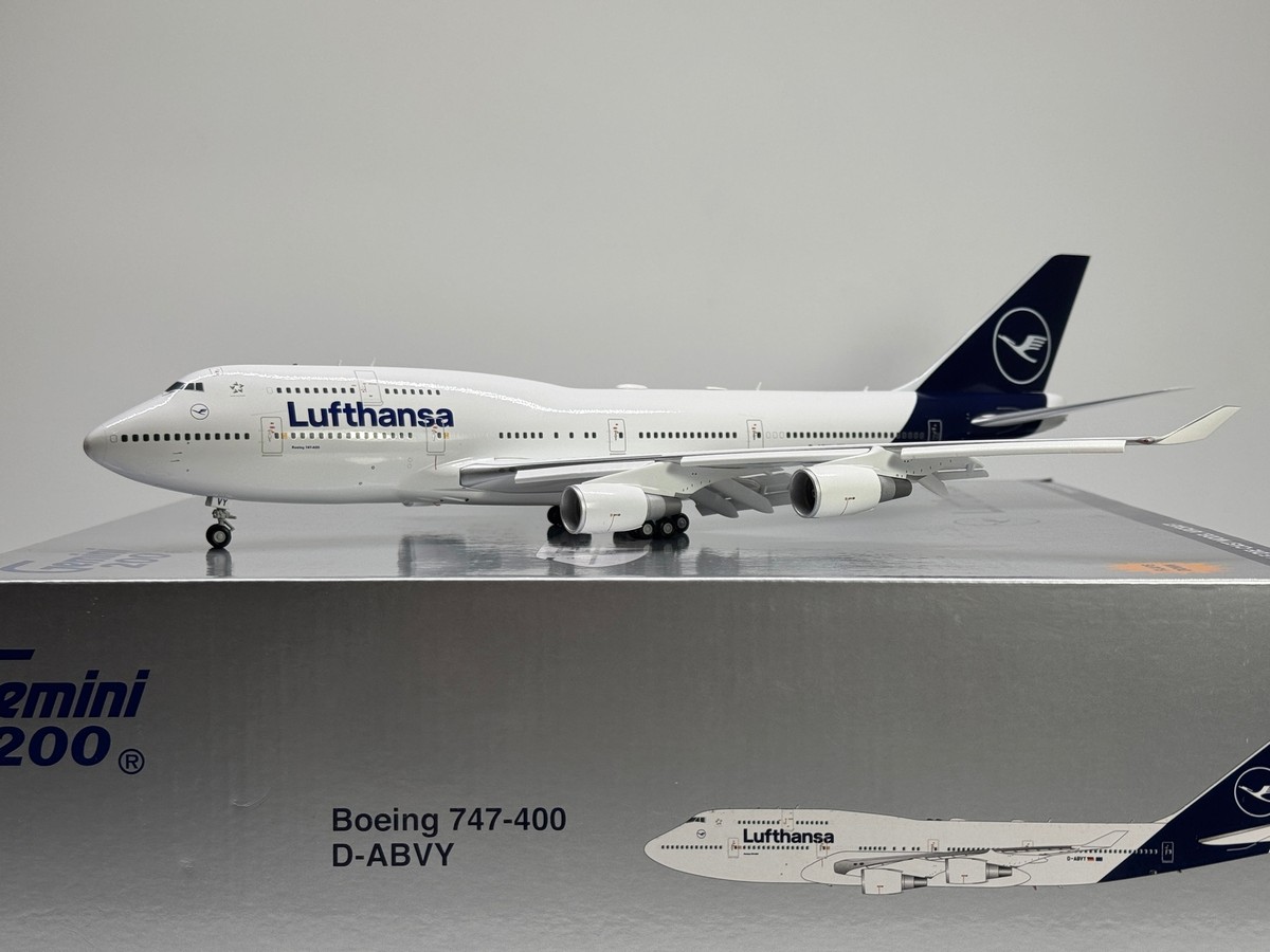 GeminiJets Boeing 747 1:200 Scale Diecast Aircraft GeminiJets Boeing 747 1:200 Scale Diecast Aircraft