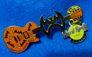 Chicago Halloween schwarze Vampir Fledermaus Gitarre Logo baumeln 2002 Hard Rock Cafe PIN - Bild 1 von 1