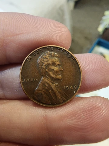 1948 Lincoln Wheat Penny, No MINT mark, ERRORS; L in Liberty, Scares In Face Cover