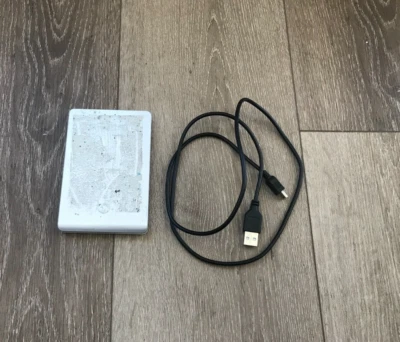 Seagate FreeAgent Go Portable USB External Hard Drive 320GB 9ZA2AG-502 (White) - Image 1 of 4