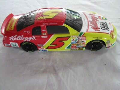 Coche de carreras Kellogg's modelo Chevy Monte Carlo 1997 #5 envío gratuito Foto 1 de 4