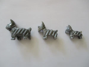 LOTTO (3) CANI SCOTTIE GRIGIO QUARZO 1,75", 1,5", 1 1/4" - Foto 1 di 7