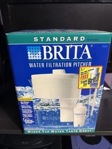 Brocca filtrazione acqua BRITA da 1/2 gallone e filtro sigillato modello classico NUOVA - Foto 1 di 6
