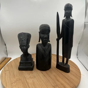 Menge 3 Afrikanische Stammeskunst Holz geschnitzt Statuen Krieger & Königin Nofretete ESCO - Bild 1 von 23