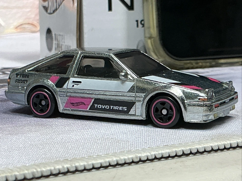 Carro de corrida Hot Wheels Zamac JBY80 pacote com 6 Toyota AE86 Sprinter Trueno GJR77 solto - Imagem 1 de 4