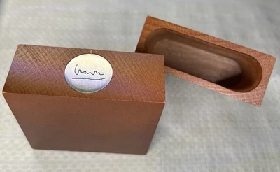 Par de agitadores de dados Michael Graves Backgammon • Madera y esmalte • Genuino 2002 Foto 1 de 4