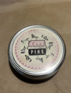 VINTAGE Robinhood Pewter Shoe Push Pins Tacs Message Corkboard - Picture 1 of 4